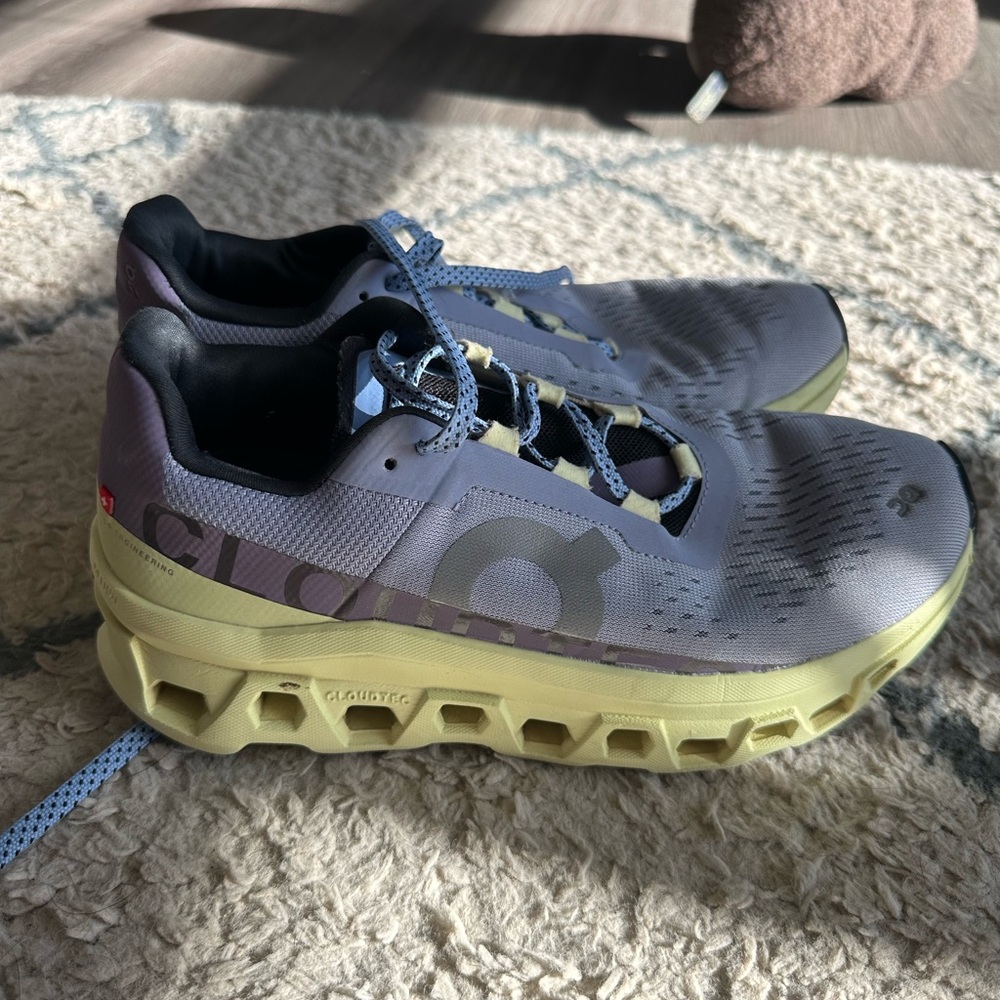 On Running Cloudstratus Sneakers - Gray and Yellow
